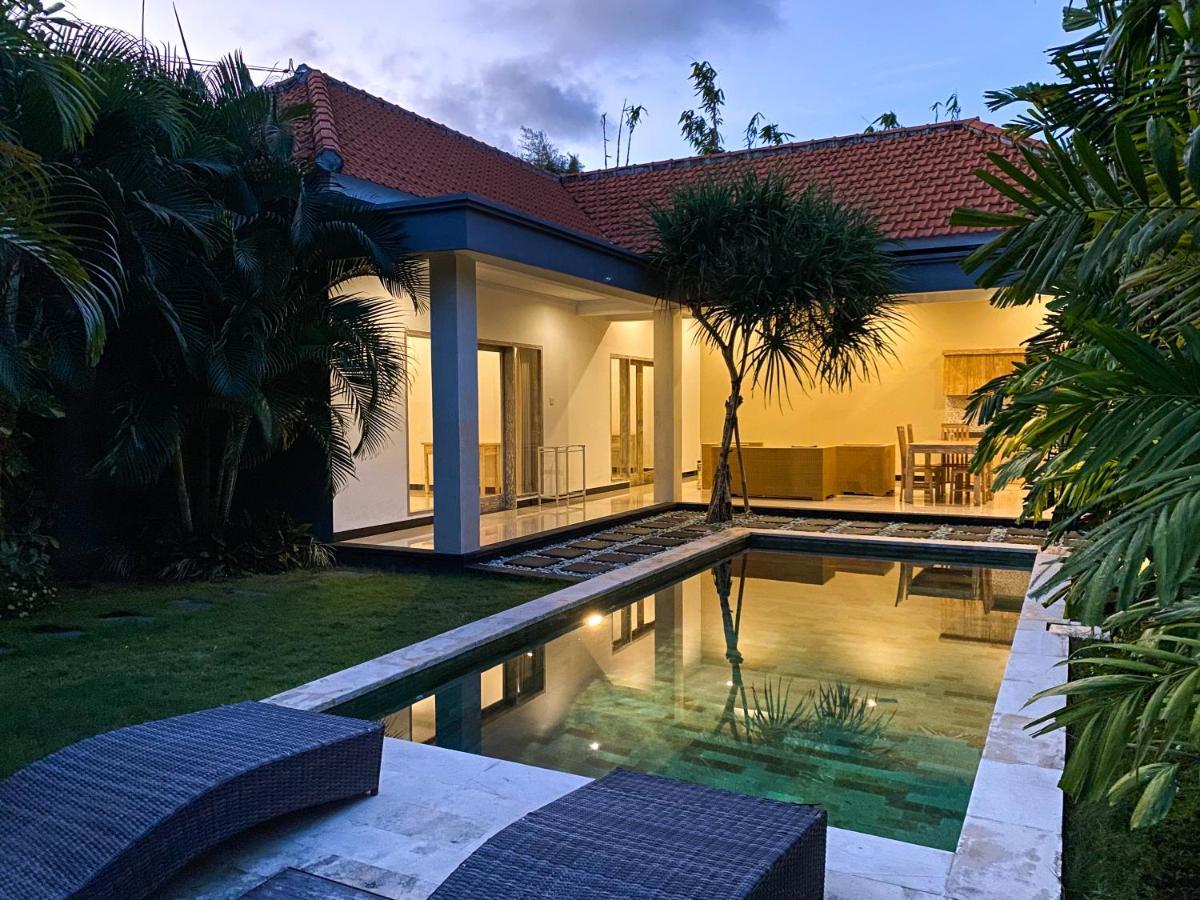 Tropical Luxe Villas Canggu - Finns & Atlas Екстериор снимка
