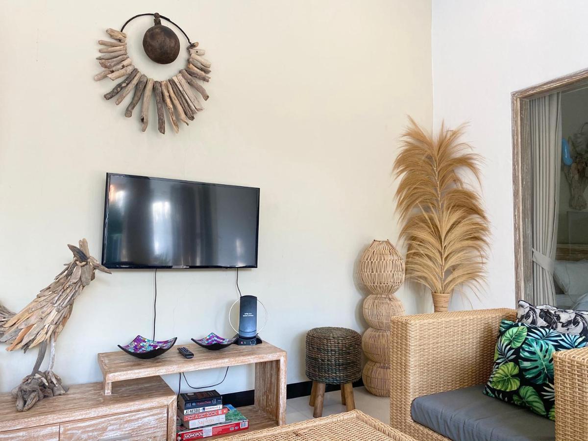 Tropical Luxe Villas Canggu - Finns & Atlas Екстериор снимка